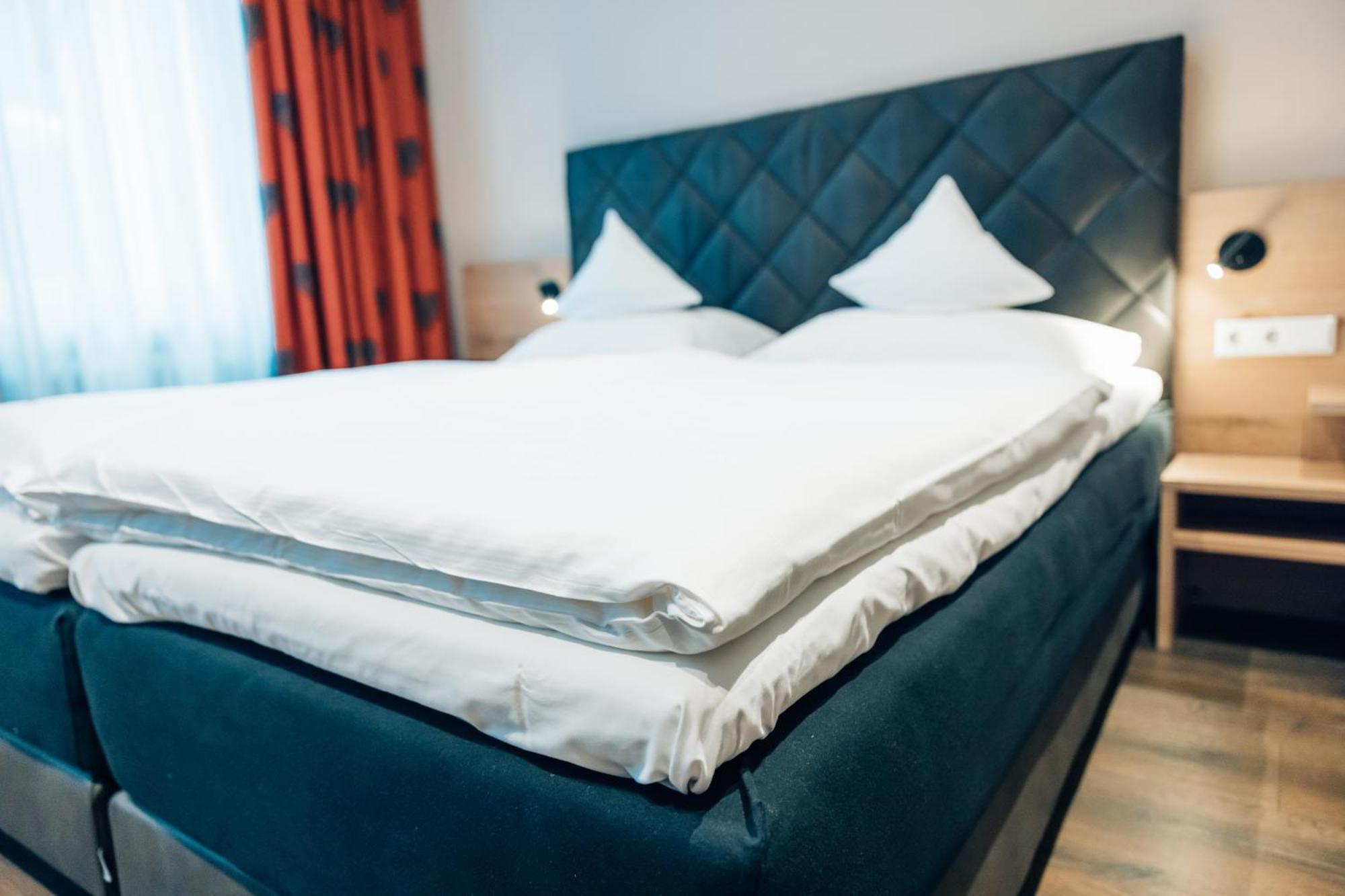 Akzent Hotel Berg'S Alte Bauernschaenke- Wellness Und Wein Rüdesheim am Rhein Extérieur photo